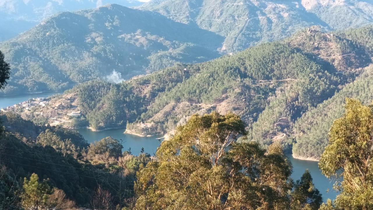 Vila Geres Do Alibaba Ruivaes Exteriér fotografie